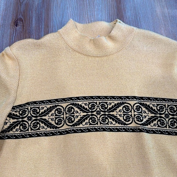 Vintage St. John Mock Neck Gold Black Lightweight Sweater Geometric Medium - Picture 4 of 8